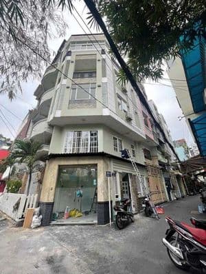 Nhà góc 2mt trung tâm Q3. 4 lầu. giá chỉ 2x