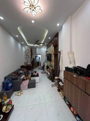 Cho thuê nhà nguyên căn ngõ 122 Lĩnh Nam - Hoàng Mai