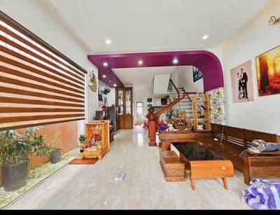 Cho thuê nhà 2 tầng mt hoà minh , 3pn full nội thất