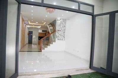cho thuê nhà mặt tiền Nguyễn Phẩm