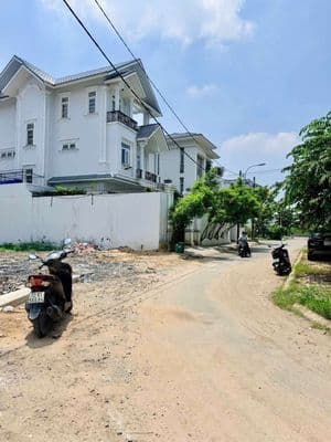 Bán Lô Góc 2 Mặt Tiền Khu Biệt Thự Thạnh Xuân, 326m