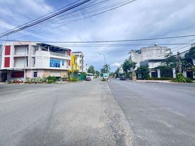 Nền ( 5*20,5) mặt tiền lộ 30m - khu dân cư nông thổ sản