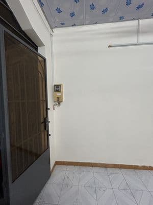 Cho thuê nhà nguyên căn 70m2, hẻm Trường Chinh.