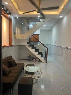 Bán gấp nhà trên đường tô ký tân chánh hiệp 35