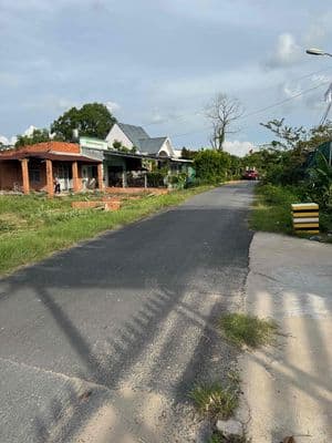 Bán đất mặt tiền Huỳnh Thị Kiểu 29 mét ngang dài 58 mét , 105 thổ cư