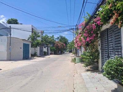 Gả nhanh 2 lô đất đường phú nông - phường tây nha trang