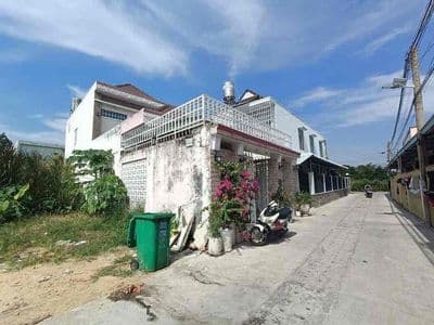 nhà 2 tầng bán nhanh. sổ sẵn chỉ 680 triệu