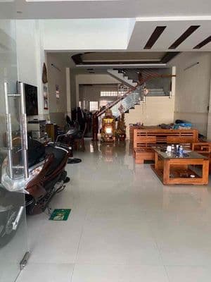 nhà 3 tầng MT THANH HUY 5m5 đối lưng Trần Cao Vân giá tốt
