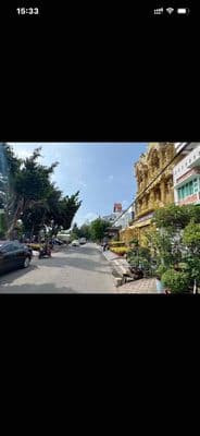Nhà mặt tiền bờ kè, công viên
