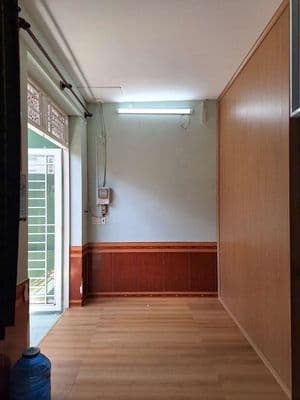 Cho thuê nhà hẻm bg đường lê hồng phong, p2, q5 - dt 5m×8m