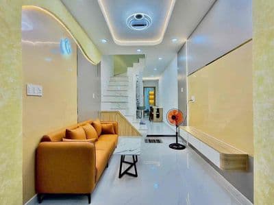 5.6 tỷ - 37m2 -nhà mới full nội thất - gần hàng xanh, bình thạnh