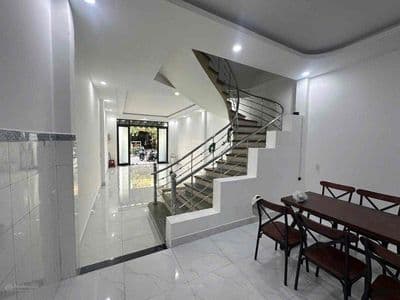 nhà 2 tầng MT MỸ ĐA ĐÔNG 3 gần chợ Bắc Mỹ An giá tẻ