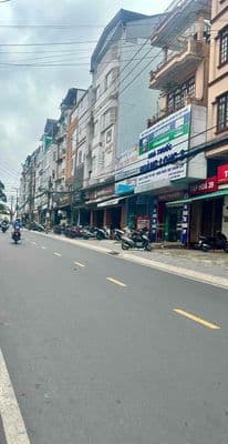 Cần cho thuê nhà mặt tiền hà huy tập