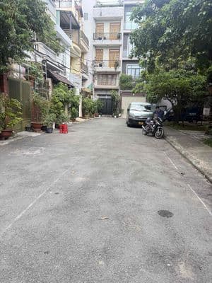 Cho Thuê Nhà NC Tân Sơn Nhì, 5x18m 2 lầu sâ thượng đối diện công viên