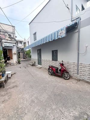 Nhà nhỏ Căn Góc hẻm xe hơi