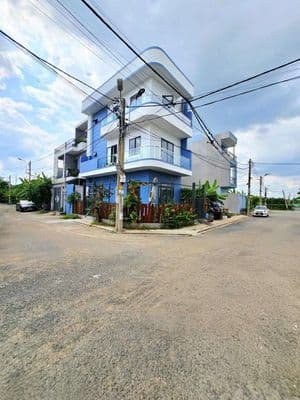 Đất nền 51m2, ngang 4.4m, vuông vức, đường ô tô, gần chợ long trường