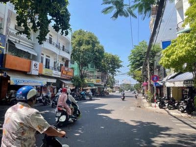 Nhà 4 tầng mặt tiền đường trần nhật duật, tttp nha trang chỉ 13 tỷ