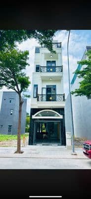 Bán nhà 1 trệt 2 lầu hoàn công, 4 pn full nội thất ,kdc dĩ an-tphcm.