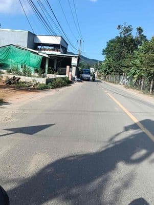 bán lô 200m2 hoà sơn ngang 8m gần Ngã tư cao tốc tuý loan