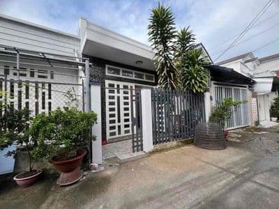 nhà trệt nguyên căn 5x18m 2phòng sẵn nội thất hẻm gần Chợ Cái Răng