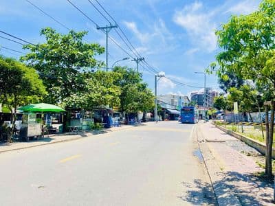 Lỗ 1 Tỷ Bán 206m2 Mặt Tiền Kinh Doanh Ngay Chợ Long Phước Giá 8,7 Tỷ