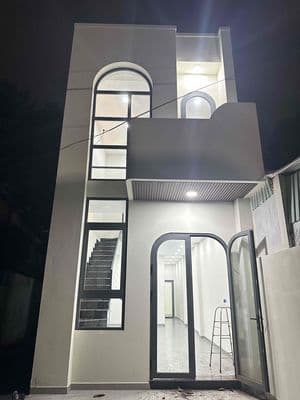 Cần bán nhà ở vừa hoàn thiện