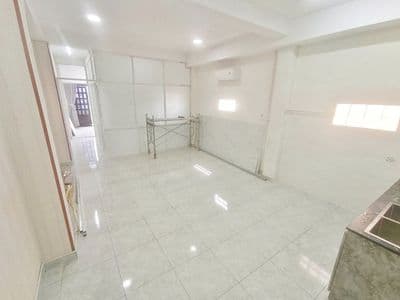 Văn Phòng Cho Thuê Mặt Tiền Đường Cộng Hòa Gần ETOWN Đối Diện Sân Bay