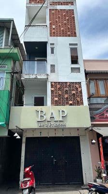 Nhà mặt tiền nguyễn công trứ