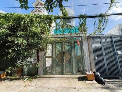 Cho thuê nhà sân xe hơi hẻm thông gần hồng long