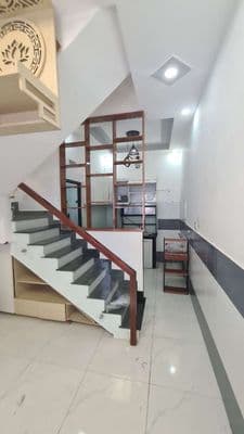 Nhà 3.5x8m 1 lầu có máy lạnh giường tủ giá tốt