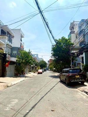 Chỉ 2 tỷ nhỏ giọt – nhà đẹp 3 tầng + sân thượng – phú thọ hoà