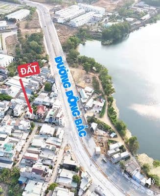 Bán đất sát đường đông bắc làng đhqg cách me tro 300m. đường 6m vỉa hè
