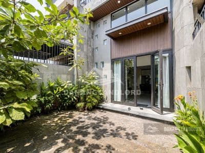 Nhà 3 Phòng Ngủ Nam Hòa Xuân Có Sân Vườn | D578