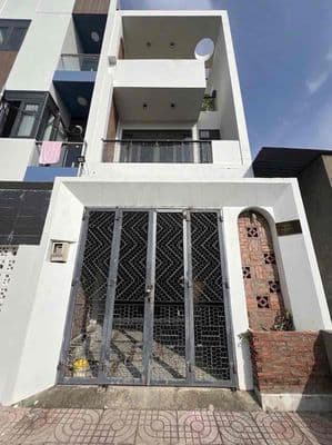 Nhà 2 lầu 3 phòng, tiện làm văn phòng,cạnh Vinhome