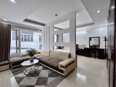Căn hộ 1pn 1pk tách bếp cửa sổ trời ngay sân bay tsn