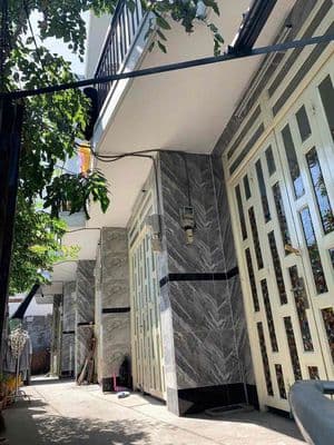 cho thuê nhà 2pn hẻm 405// hậu giang p11 q6 ( khu cc him lam )