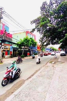 Nhà 3 tầng như biệt thự bề ngang khủng 7m x 13m. chỉ nhỉnh nhẹ 5 tỷ t