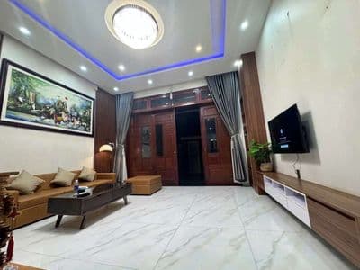 CHO THUÊ NHÀ 3 TẦNG ĐƯỜNG: LÊ SỸ - 4 phòng - 5wc - đủ nội thất