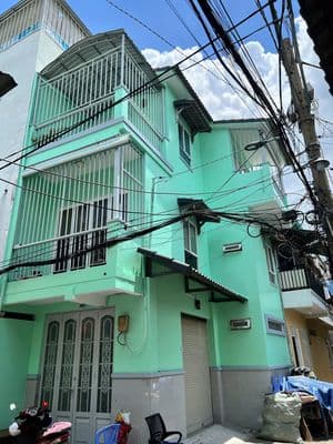 Cho thuê nhà Trần Văn Quang, 3 tầng, hẻm xe hơi, chỉ 10tr