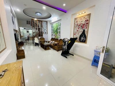 Cho thuê nhà đẹp 3 phòng ngủ full nội thất khu vực vĩnh hòa