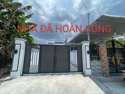 nhà bán gần chợ kế mỷ cău mồng gà.cách ql50.200 mét.hẻm 3 mét