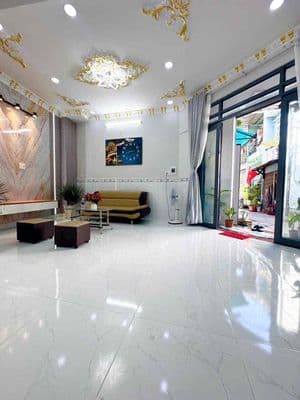 Nhà BTCT HXH Đ/c : 338// Chiến Lược , 38m2 , 2tầng