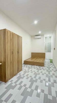Cho Thuê Nhà 5PN,5WC,Có Máy Lạnh, Trần Bình Trọng, P5, Bình Thạnh
