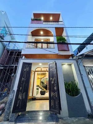 Bé em cần tiền ! Bán gấp nhà 3 tầng kiệt ô tô Hà Huy Tập Sát biển