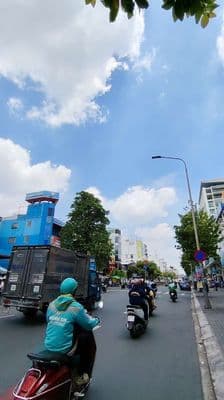 Bán nhà 3 tầng-Chiều ngang gần 5m-Khu vực Phần Đăng Lưu, q. Bình Thạnh