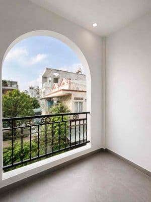 Nhà mới đẹp - gần trục đường lớn phạm văn đồng