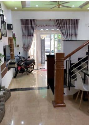 Cho thuê nhà 2 tầng FULL nội thất gần chợ Hoà Xuân