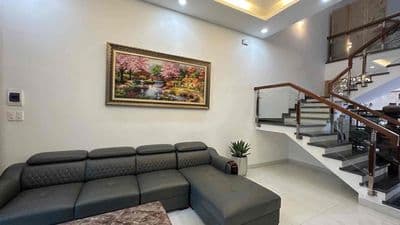 nhà hòa xuân 3 tầng cho thuê gần aeonmall trần nam trung