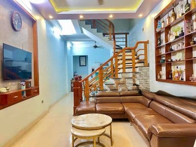 Bán nhà 2 tầng - hẻm oto - 70m2 - ngay kđt vạn phúc