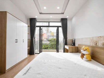Studio ban công riêng | máy giặt riêng | gần landmark81